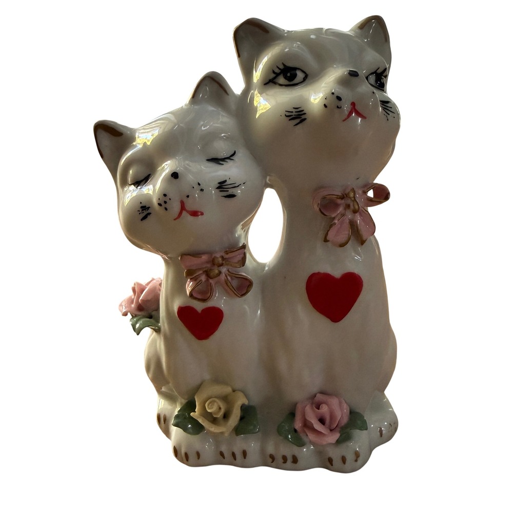 Vintage Ceramic Cat Figurine White Kittens with Hearts and Roses Pink Bows 5.5"